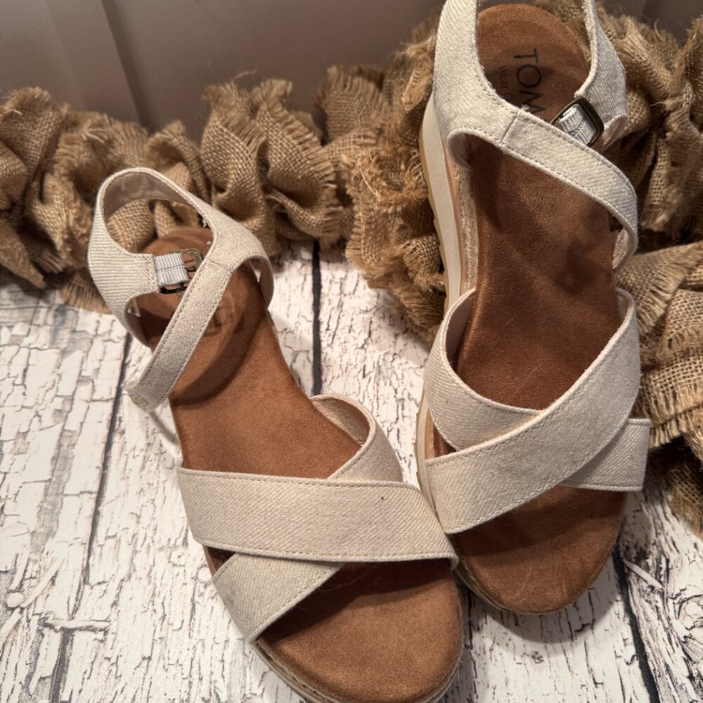 Womens Toms Canvas Sandals Cream Tan Platform - Picture 2 of 4